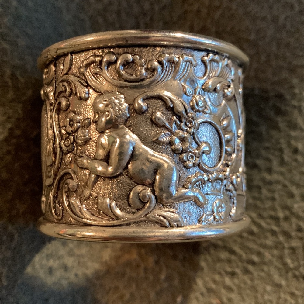 Regal Reproductions of Corbell silver plated napkin ring pair in original box - Picture 4 of 15